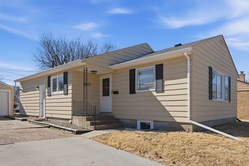 2550 26th St, Rock Island, IL, 61201-5412 | Card Image