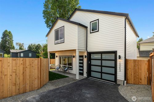 10053 8th Ave Nw, Seattle, WA, 98177-5101 | Card Image