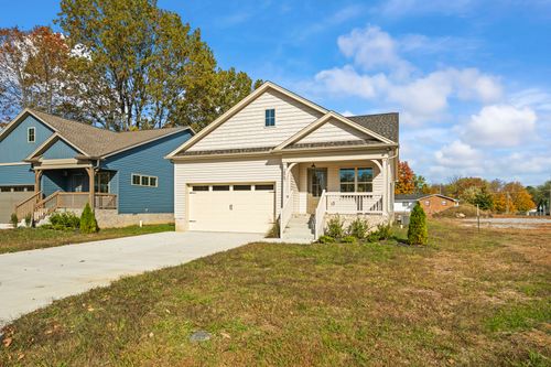 2567 Old Greenbrier Pike, Greenbrier, TN, 37073-4504 | Card Image