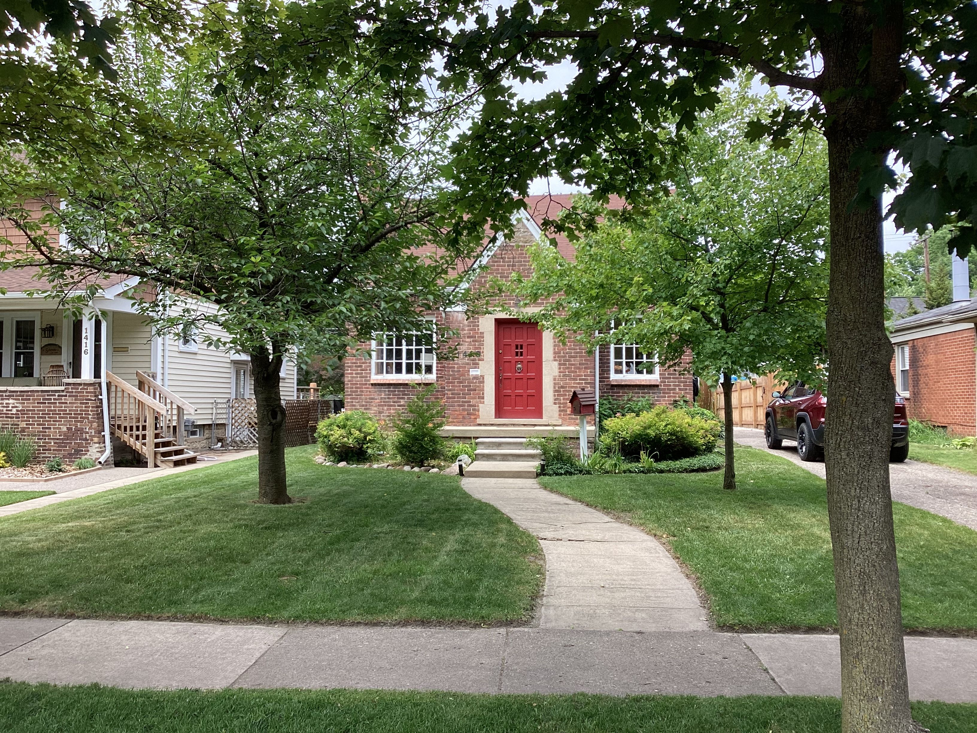 Catalpa Dr, Royal Oak, MI 48067