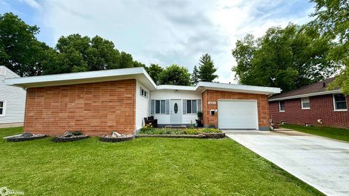 1453 3rd St Se, Mason City, IA, 50401-4406 | Card Image