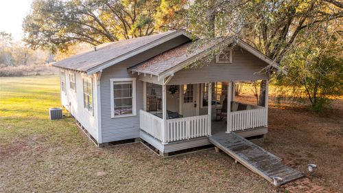 921 County Road 318, Cleveland, TX, 77327-7122 | Card Image