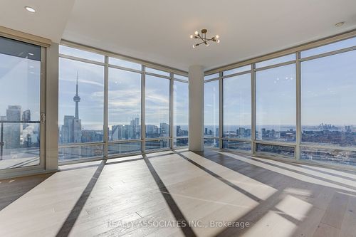 4310-488 University Ave, Toronto, ON, M5G0C1 | Card Image