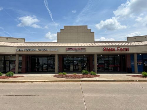 ste-7-2001 5th St, Silvis, IL, 61282-2903 | Card Image