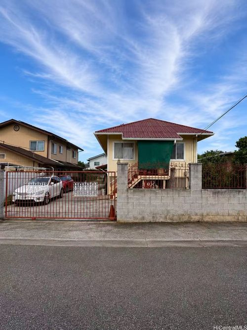 1015 Noble Ln, Honolulu, HI, 96817-2830 | Card Image