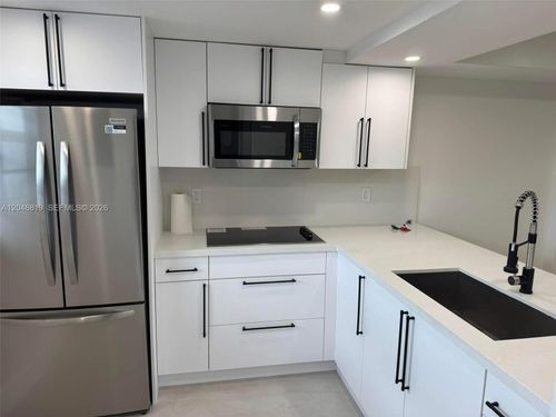 e202-14155 Sw 87th St, Miami, FL, 33183-4091 | Card Image