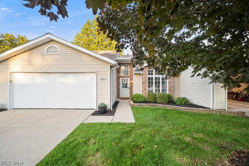 10663 Stapleton Dr, Strongsville, OH, 44136-8800 | Card Image