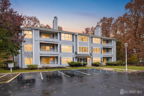 908 Meadow Ct, Helmetta, NJ, 08828-1135 | Card Image