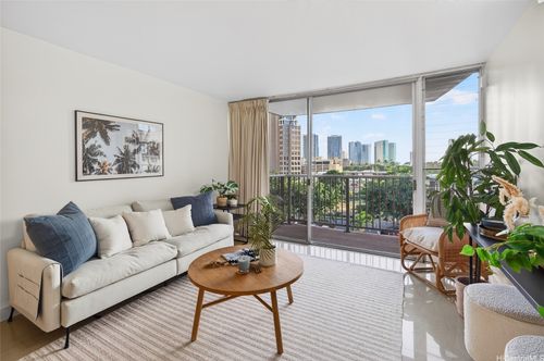 501-1050 Kinau St, Honolulu, HI, 96814-1015 | Card Image