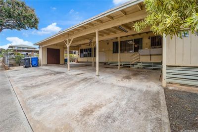 94-1183 Kahuaina Street, House other with 5 bedrooms, 2 bathrooms and 5 parking in Waipahu HI | Image 2