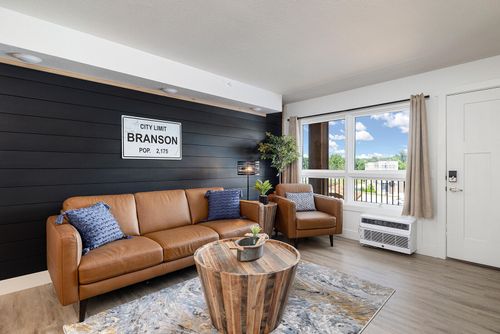 a-305-405 Veterans Blvd, BRANSON, MO, 65616-2060 | Card Image