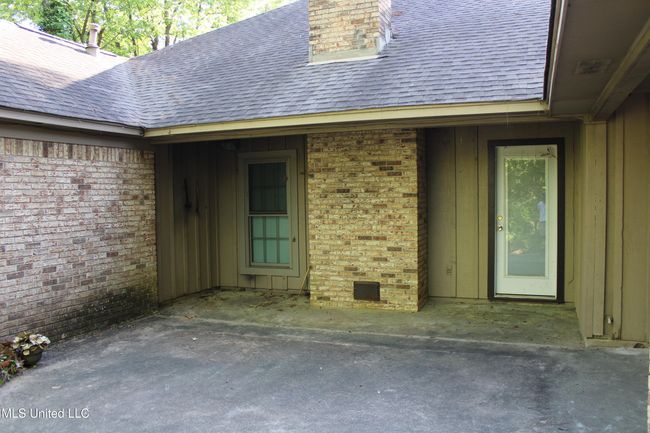 Patio | Image 7