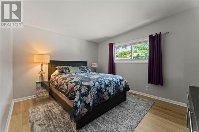 1568 St Gabriel Crt, Home with 3 bedrooms, 2 bathrooms and null parking in Windsor ON | Image 22