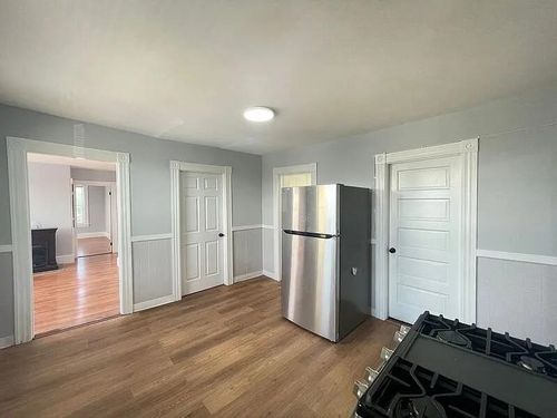 3-231 Laurel St, Manchester, NH, 03103-4739 | Card Image