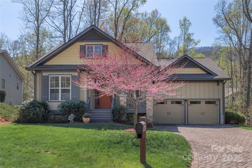 28 Sparkle Dun Dr, Biltmore Lake, NC, 28715-7902 | Card Image