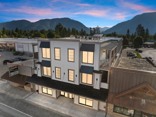 303-519 Nucleus Ave, Columbia Falls, MT, 59912-4009 | Card Image