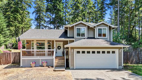 13205 158th Ave Nw, Gig Harbor, WA, 98329-5872 | Card Image