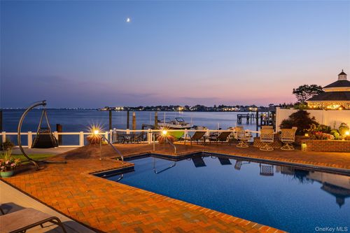 3252 Judith Dr, Bellmore, NY, 11710-5411 | Card Image