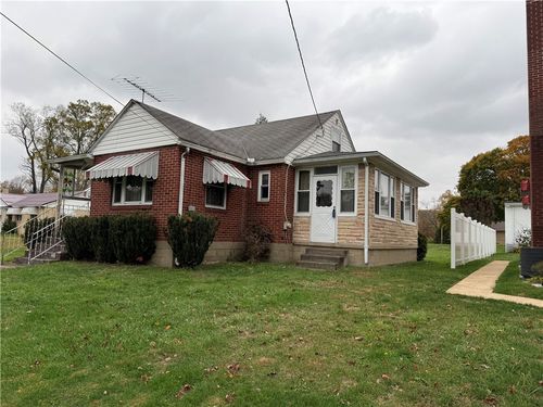 143 7th St, New Florence, PA, 15944-2425 | Card Image