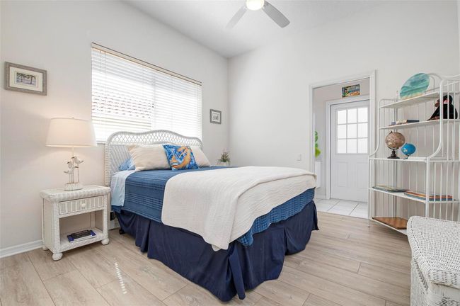 Bedroom 3 to 1/2 pool bath | Image 26
