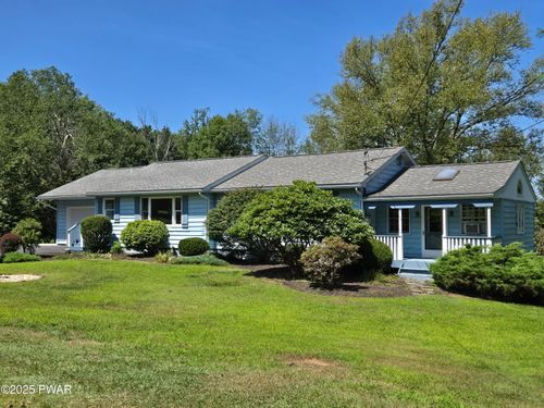 15 Bede Cir, Honesdale, PA, 18431-7625 | Card Image