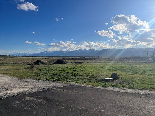 511 Willoughby Ln, Stevensville, MT, 59870-6920 | Card Image
