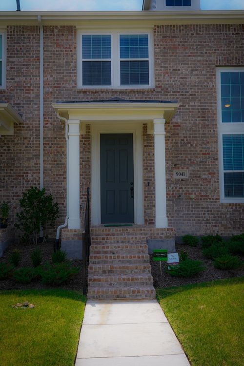 9041 Swallowtail St, Frisco, TX, 75035-3998 | Card Image