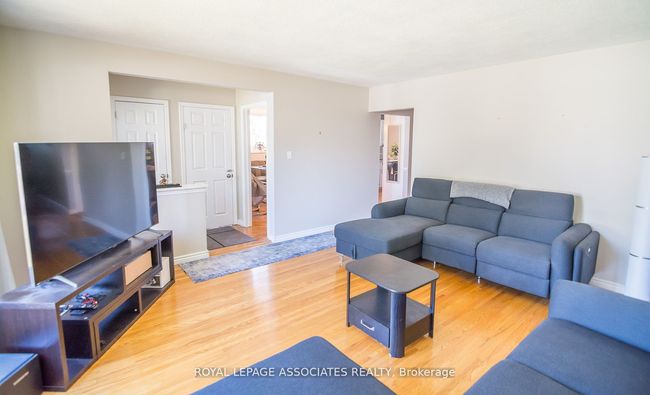 846 Antonio St, House other with 3 bedrooms, 1 bathrooms and 4 parking in Pickering ON | Image 11