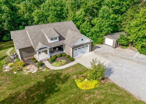 4095 Highway 96, Burns, TN, 37029-5528 | Card Image