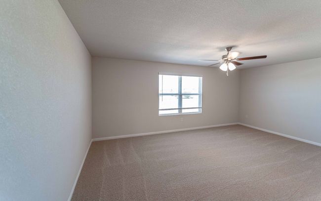 372 Kenai Dr, House other with 3 bedrooms, 3 bathrooms and 4 parking in Kyle TX | Image 12