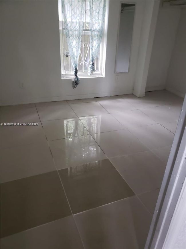1829 Nw 62 Nd Ter, House other with 2 bedrooms, 2 bathrooms and null parking in MIAMI FL | Image 10