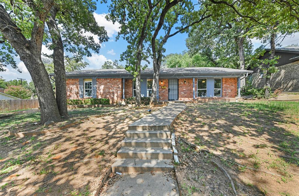 Madeira Dr, Fort Worth, TX 76112