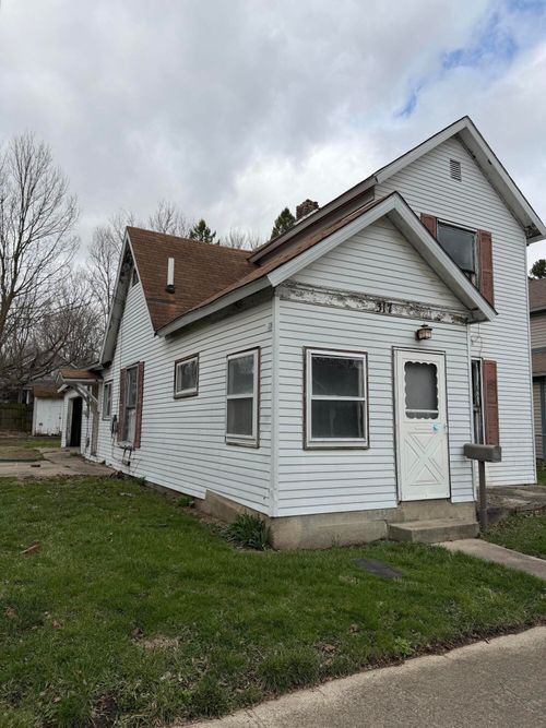 317 N Elm St, Bellefontaine, OH, 43311-2121 | Card Image