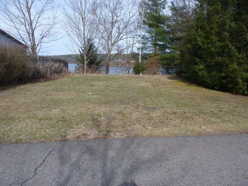 25 Lakeshore Drive Ext, West Brookfield, MA, 01585-2775 | Card Image