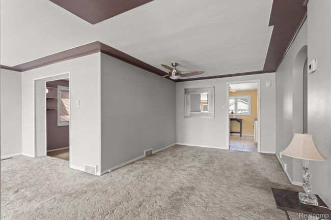 7989 Locklin, House other with 3 bedrooms, 1 bathrooms and null parking in West Bloomfield MI | Image 7
