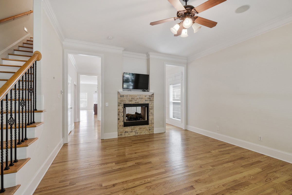6th Ave, Nashville, TN 37208