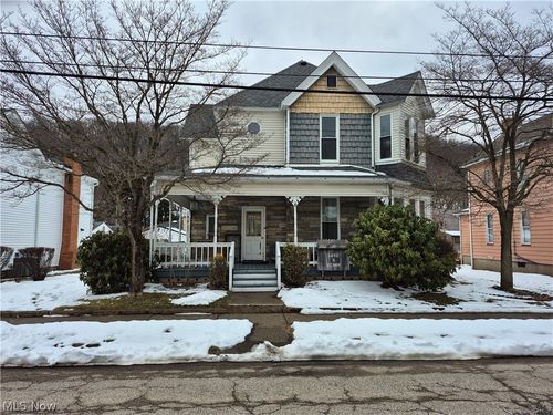 902 2nd Ave, New Cumberland, WV, 26047-9552 | Card Image