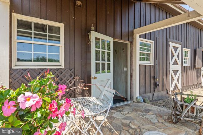6289 Coon Tree Rd, House other with 2 bedrooms, 3 bathrooms and null parking in THE PLAINS VA | Image 49