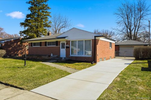 35942 Sherborne Dr, Clinton Township, MI, 48035-2761 | Card Image