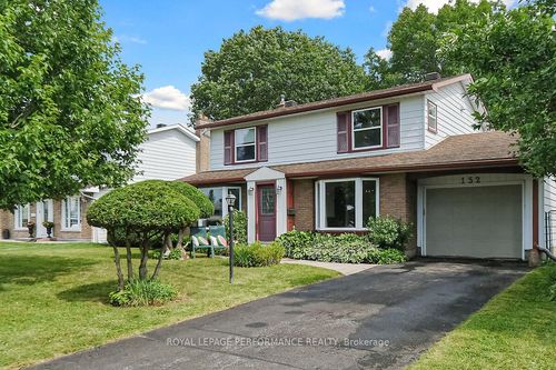 152 Withrow Ave, Nepean, ON, K2G3N7 | Card Image