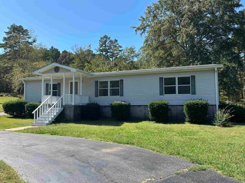 1430 Peach St, Selmer, TN, 38375-2228 | Card Image