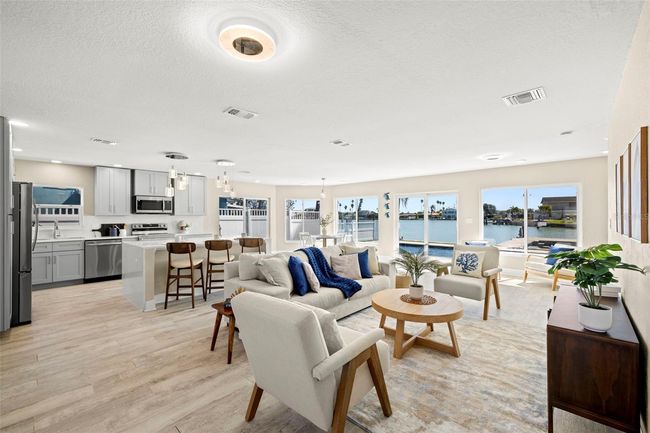 728 Pruitt Dr, House other with 3 bedrooms, 2 bathrooms and null parking in MADEIRA BEACH FL | Image 5