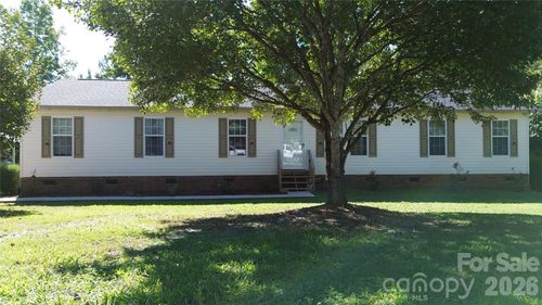 109 Grand Acres Ln, Maiden, NC, 28650-9581 | Card Image