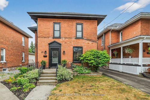 69 Peel St, Lindsay, ON, K9V3M5 | Card Image