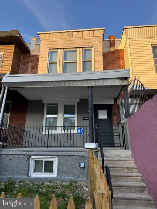 2559 S Shields St, PHILADELPHIA, PA, 19142-2711 | Card Image