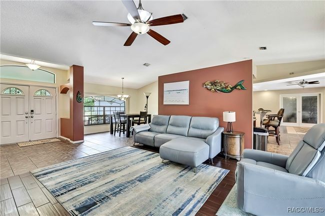 10721 N Ocean Dr, House other with 3 bedrooms, 2 bathrooms and 7 parking in CITRUS SPRINGS FL | Image 6