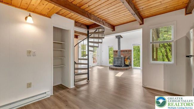 5015 Woodbridge Dr E, House other with 3 bedrooms, 2 bathrooms and null parking in Bushkill PA | Image 9