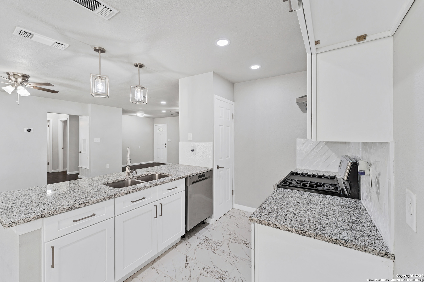 Woodview Dr, San Antonio, TX 78233