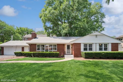 9200 Hamlin Ave, Evanston, IL, 60203-1507 | Card Image