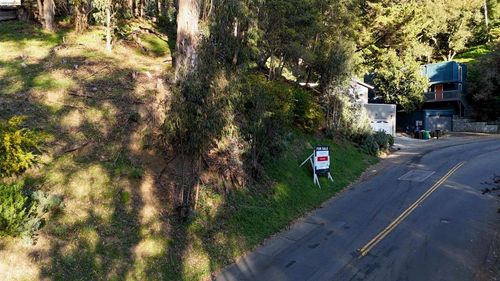 5847 5847 Ascot Dr, Oakland, CA, 94611 | Card Image